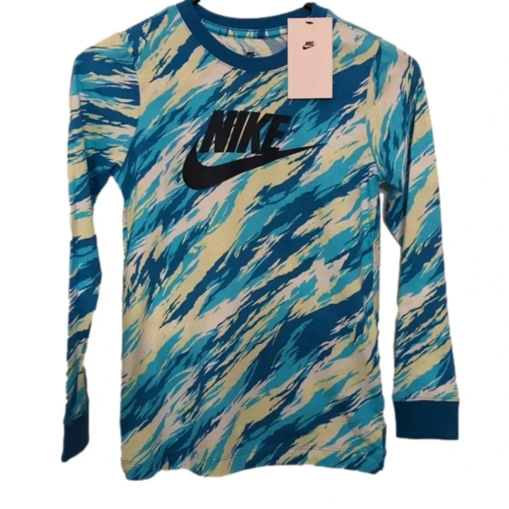 Nike camo long sleeve tee